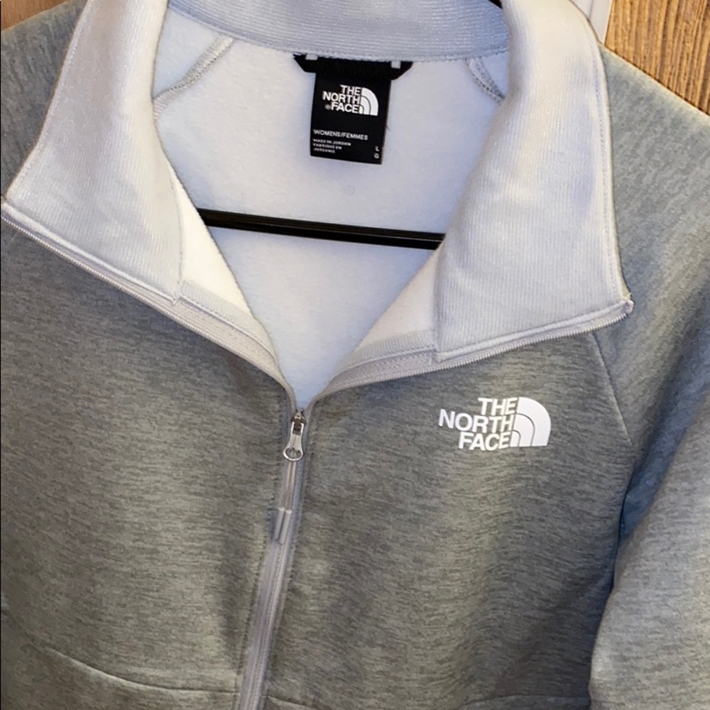 Brand new North face crop jacket